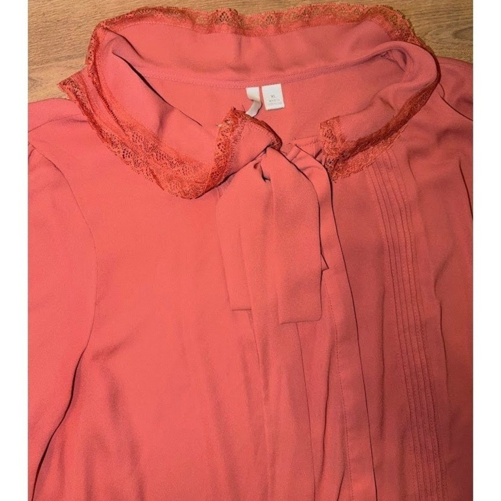 Lauren Conrad Womens Pink Lace Collar Bow Blouse Pintuck Pleat Top SzL - Picture 4 of 5